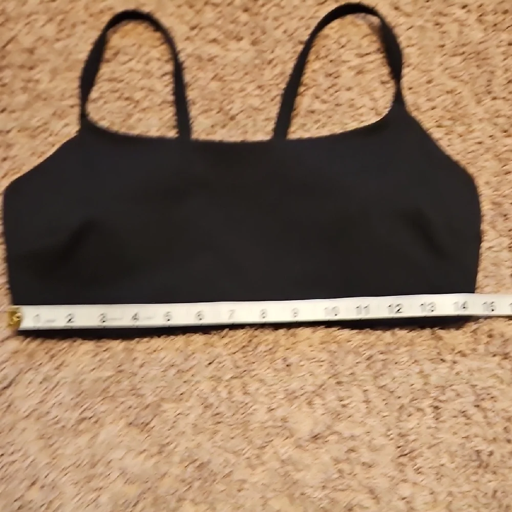 Lululemon Athletica Wunder Train Strappy Racer Bra